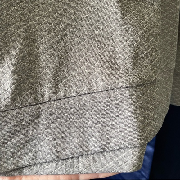 University of Virginia (UVA) Cavaliers Quarter Zip Champion - Picture 2 of 12